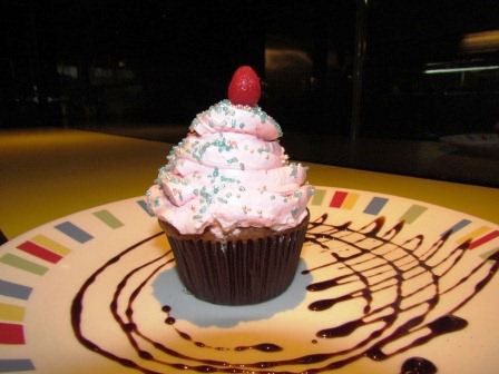 mmhhhh lecker Cupcake - extra für dich Flo fotografier, hab beim Essen an dich gedacht!