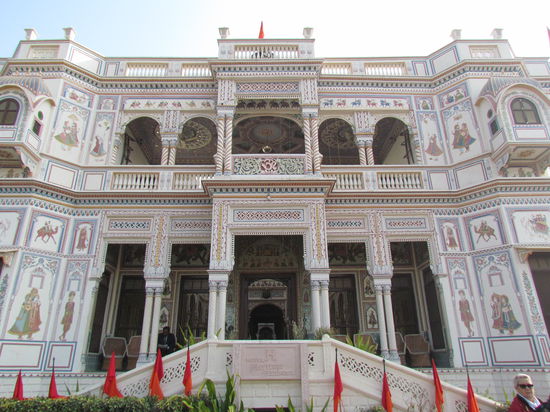 unser Hotel von Außen....
