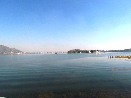 Fateh Sagar See mit dem Nehru Park