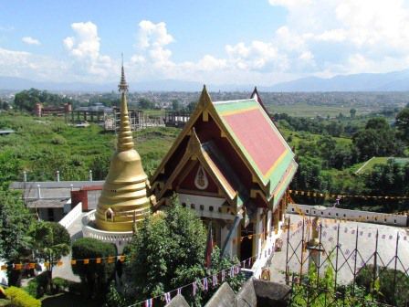 hier gibt es sogar einen buddhistischen Tempel im thailändischen Stil