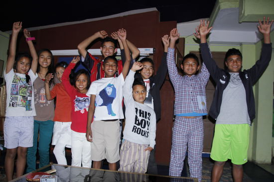 die neue Kleidung wurde gleich ausprobiert