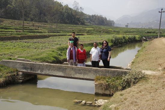 diese kleine Brücke führt zum neuen Gelände, man muss noch ein Stück weiter hoch laufen.