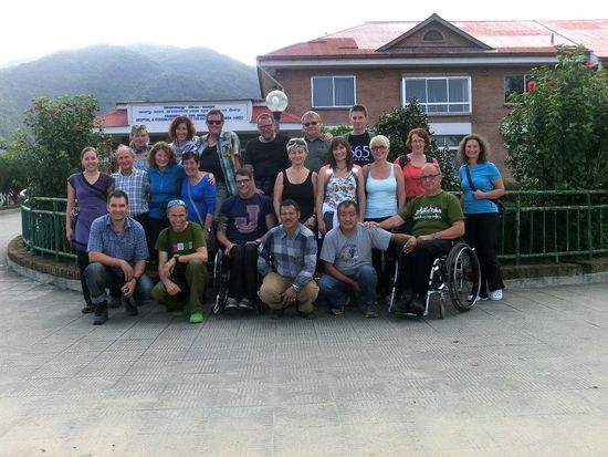 hier sind einige der Vereinsmitglieder von "Let the children walk" bei ihrem Besuch 2014