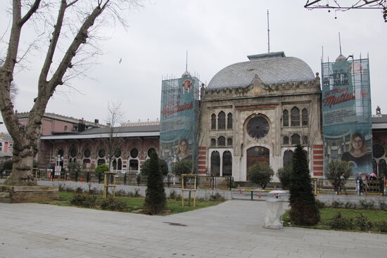 Historisches Eingangsgebäude aus dem Jahr 1890