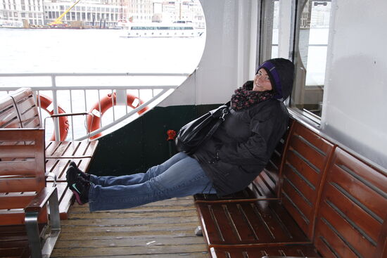 Conny genießt die Fahrt während ich einige Fotos mache!