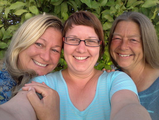 Bei Nicole und Susann wohnte ich und hab immer lecker gegessen!
Wenn euch die oben abgebildeten Fotos vom Essen gefallen, die hat Nicole gezaubert. Es gibt regelmäßig Themenabende bei Ihnen, seht am Besten selbst auf der Homepage!
http://buenavida-andalucia.com
Man fühlt sich bei den Beiden wie zu Hause - freue mich jetzt schon auf meinen nächsten Besuch in Spanien!