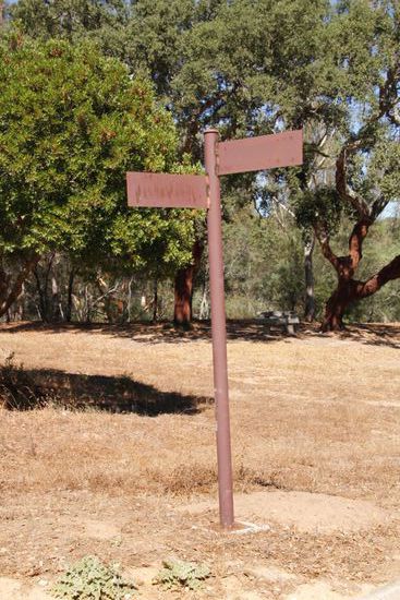 Schilder auf denen rein gar nichts mehr zu erkennen ist! 