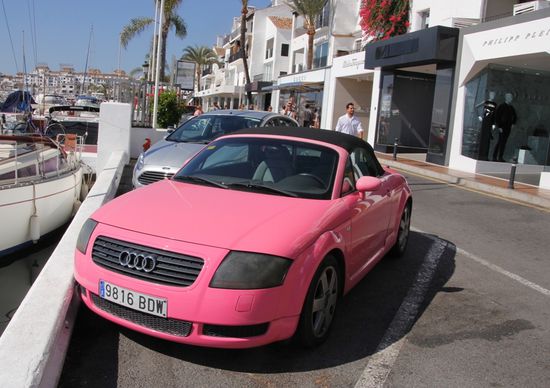 mir gefiel der pinke Barbie Audi fast am Besten! 