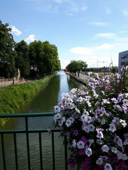 ...erst geht es am Canal entlang...