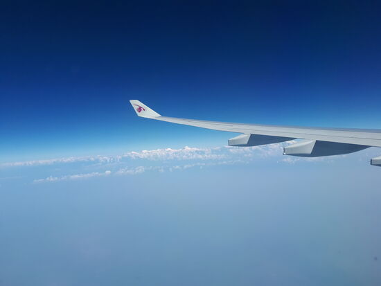 nach etwas Schlaf im Flieger und dem Frühstück - hoch über den Wolken bei tollem Wetter