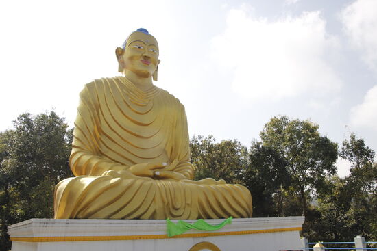 Er ist schon aus der Ferne sichtbar.