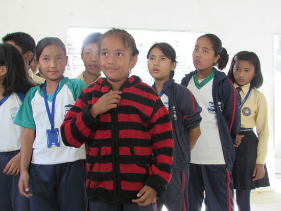 Einige der Kinder wissen noch gar nicht so Recht was mit ihnen geschieht.