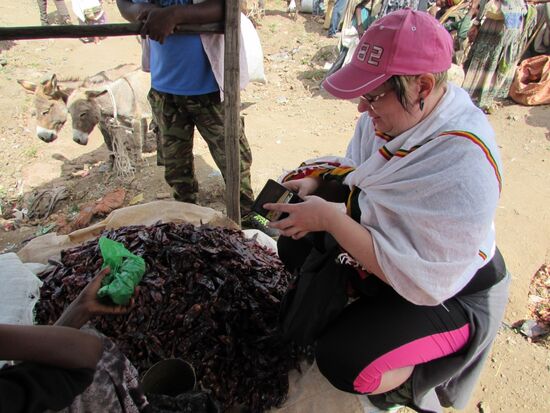 Ich kaufe ein par Chillies für zu Hause