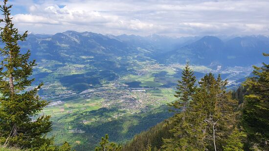 ....habe ich einen tollen Blick auf Nenzing....