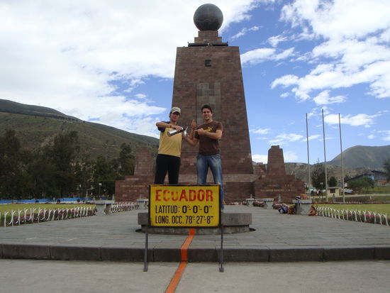 22 Kilometer von Quito entfernt, 4 mal Bus gewechselt, 2 Videos und 10 Fotos