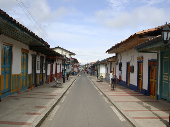 Malerisches Städtchen mit kolonialen Stil