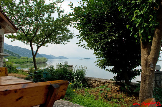 Restaurant + Herberge am See, den grandiosen Blick gibt's gratis