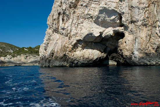 Die Felsenküste von Bisevo