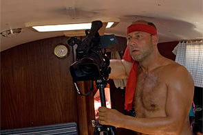 Unsere schweißtreibende Pumparbeit wird filmisch dokumentiert
