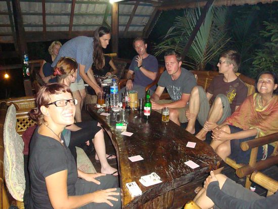 Am Abend im Restaurant
vr. Patricia, Petri, Francois, Ich, Rob und Sara