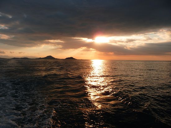 Sonnenuntergang vom Boot aus