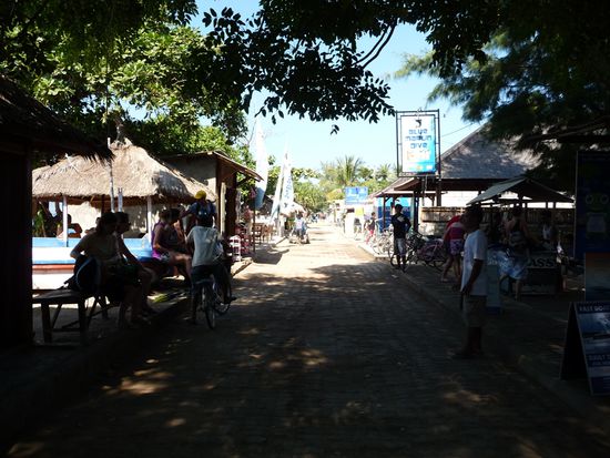 Hauptstrasse auf Gili Travangan