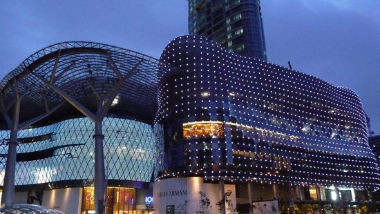 Hier ein besonders schoen beleuchtetes. Vermutlich auch extra teuer!!!