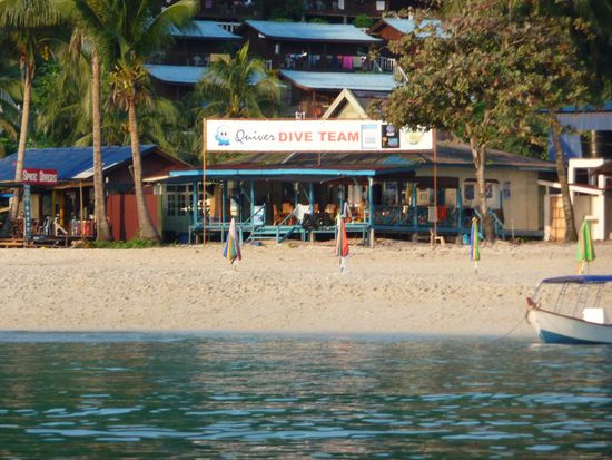 Die Quver Tauchschule vom Boot aus