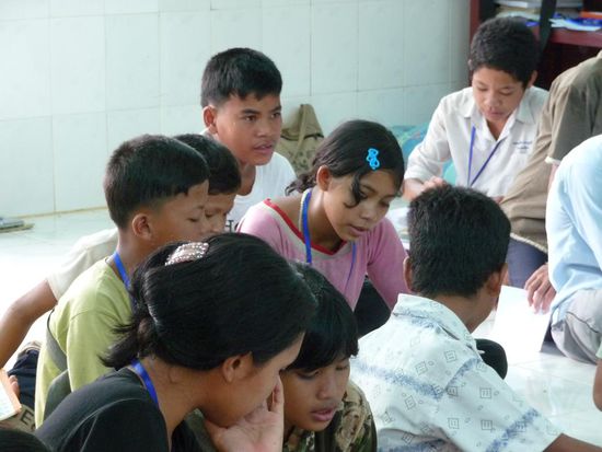 Alle hoehren gespannt auf den Text