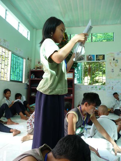 Strophe fuer Strophe wurde durchgegangen bis auch jeder alles verstanden hat. Sie konnten das wirklich sehr gut, ich hatte zum Teil doch so meine muehe. Das groesste war wenn ich auch mal falsch lag 