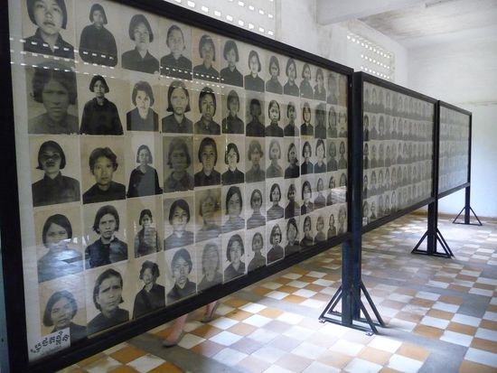 Zimmer fuer Zimmer hatte es schwarz weiss Bilder