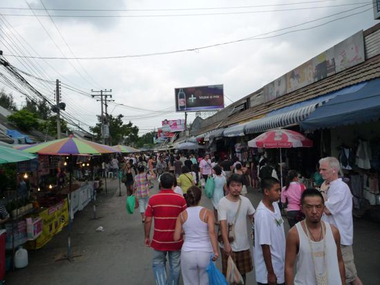 Eine der grossen Gassen auf dem Markt