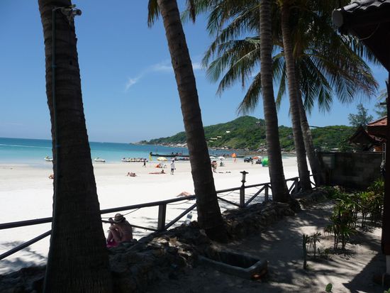 Fullmoon Party Beach!!! 
Rechts hinten war die Beachparty