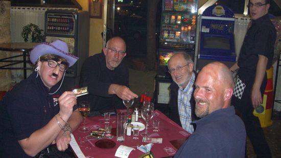 sieht hier alles aus wie ne Kneipentour....is abba nich so...keine Angst!! Ich geniess das alles nur auf meine Art....haha