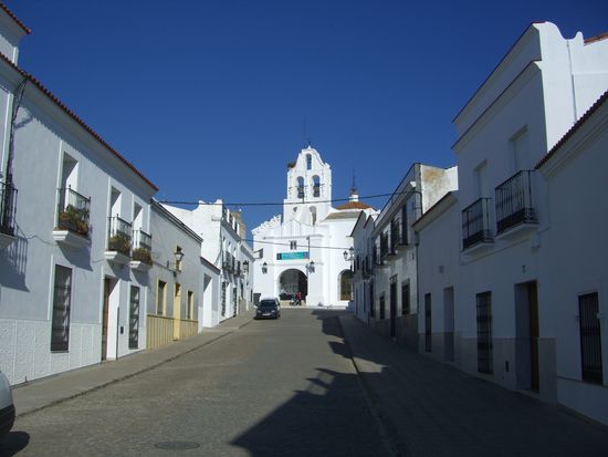 n Balkon, n TV, Sonne, mich, und Inet, ne Direkthelpline zu Jens...was brauch ich mehr?????Meine Bolohmaus.....denn dann...