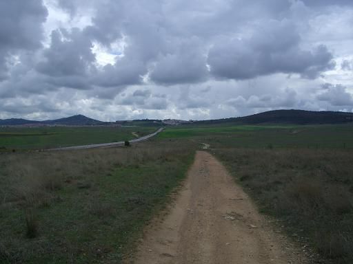 ....byebye Caceres...ca 5km hinter Caceres, auf dem Weg nach Casar de Caceres...