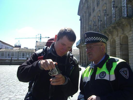 Andrej mussten dem aber erstmal erklaeren, wie ne Kamera funktioniert!!