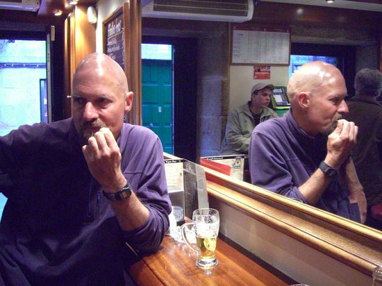 Mein erster Pilgerfreund Luc kam extra fuer mich nochmal nach Santiago um mir ein paar Tapas Bars zu zeigen...