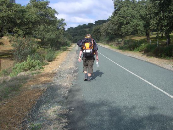 der Dude wandert...kanns selbst kaum glauben! Wenn ich das hier so sehe, koennt ich mich jetzt schon 2 Wochen ausruhen...