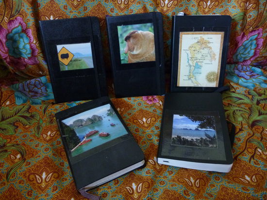 Meine Sammlung Reisetagebücher....jetzt neu: rechts unten. 
Ratet mal wo ich war 