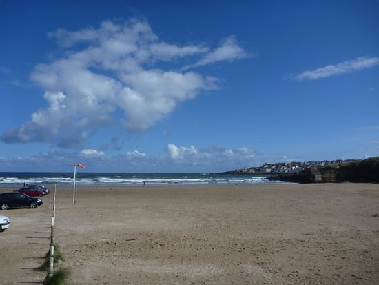 Rechts seht ihr Portstewart. Von rechts nach links: Meine alte Joggingstrecke!