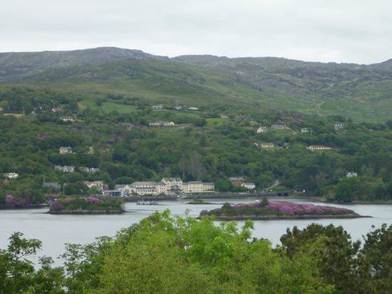 Blick vom Turm auf Glengariff.