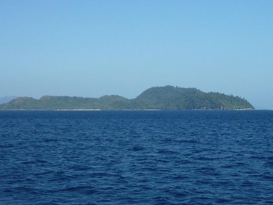 Der Paradise Beach vom Meer aus gesehen.