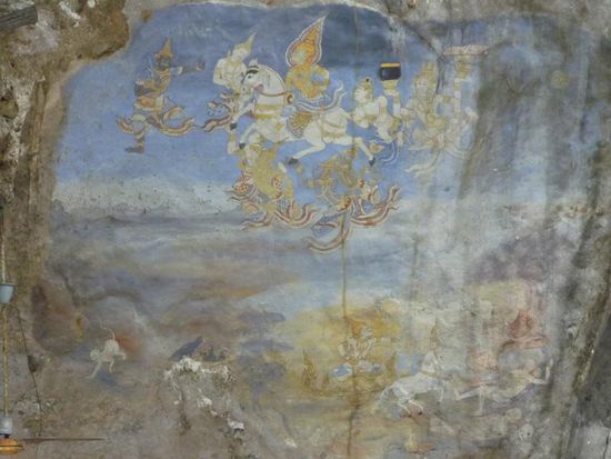 Das Wandgemälde erinnerte mich an die „Wolkenmädchen“ auf Sri Lanka.