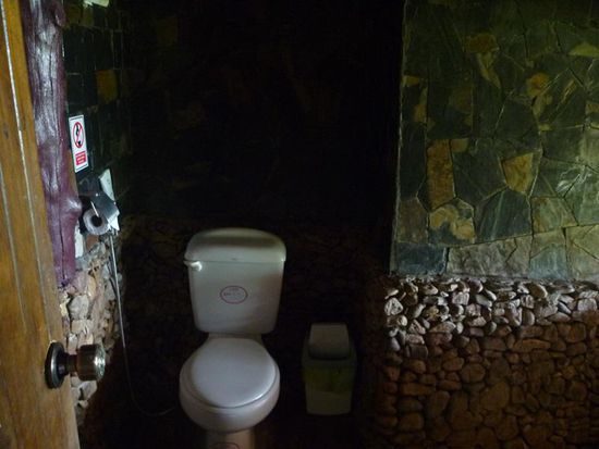 Richtig uriges Badezimmer.