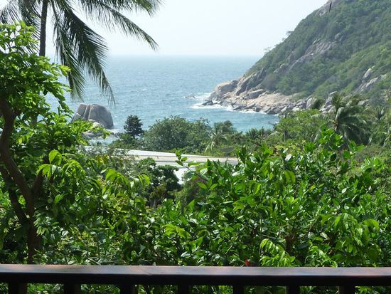 Und von der großen Veranda aus sieht die Ao Tanote richtig klasse aus.