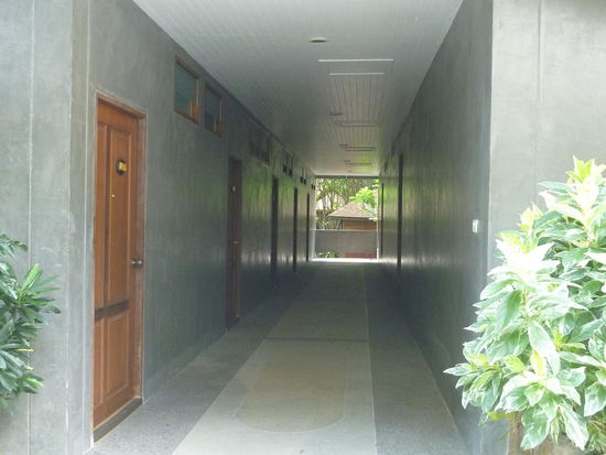 ... und der Flur. Naja. Nicht mein Fall.