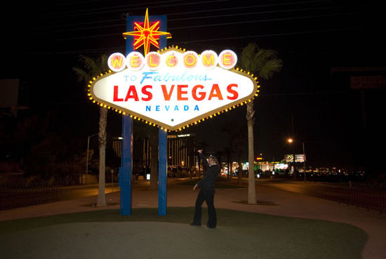 Magda vorm berühmten Las Vegas Willkommensschild
