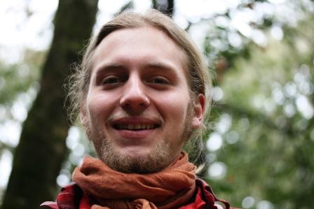Daniel, der mir viele schoene Songs auf der Gitarre vorgespielt hat