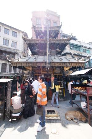 Noch bin ich nicht religioes, aber bei diesem netten Tempel kommt man ins gruebeln